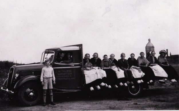 J. den Dulk, rederij, Vissershavenweg 29-33, jaren 30