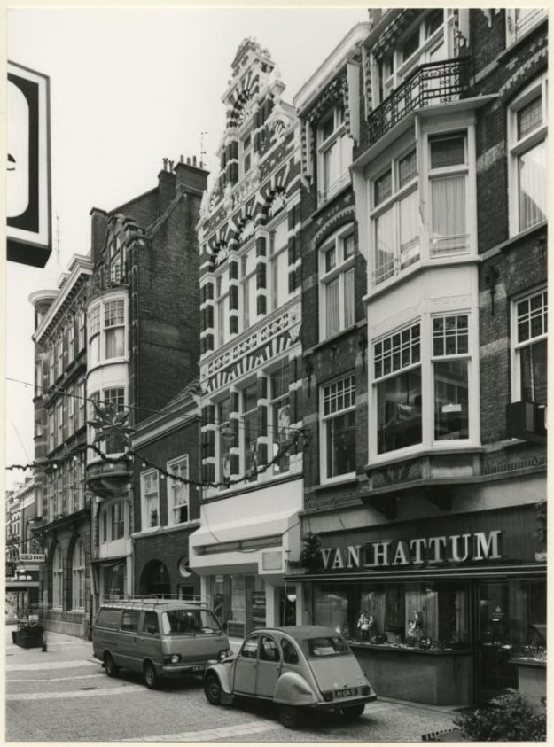 Van Hattum, juwelier, Noordeinde 15, 1982