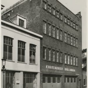 B. Meindersma, drogisterij en apotheek producten, kurkfabriek, Westerbaenstraat, ca. 1961