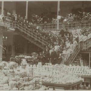 Grand Bazar de la Paix, Spuistraat 43-45, ca. 1910