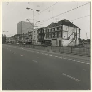 J. Hoogeveen, ijzerwarenhandel, Rijswijkseweg 250, 1982