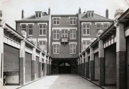 Haagsche Automobiel Maatschappij, Van Beverningkstraat 229-239, 1911