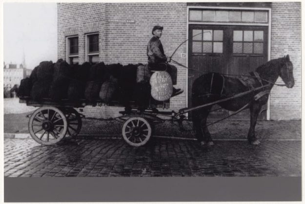 Braber en Van Gurp, brandstoffen, Goudriaankade 25, ca. 1920