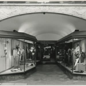 Het Jagershuis, kledingmagazijn, Hoogstraat 6, jaren 30