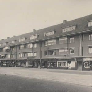 Dubbel Blank, wasscherij en stoomerij, Westduinweg 4, ca. 1950