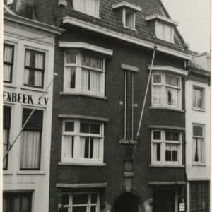 P.H. Korlvinke & Co, sigarettenhandel, Lange Beestenmarkt 111a-113a, 1954