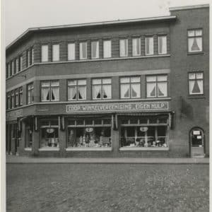 Coöperatieve Vereniging Eigen Hulp, Goudenregenplein, ca. 1930