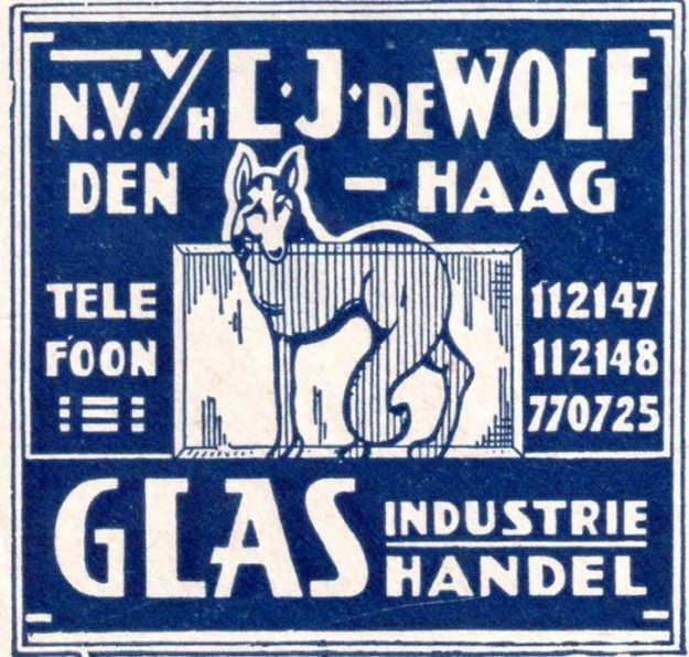 Opdruk van een envelop met naam en logo van de firma De Wolf. L.J. de Wolf, glashandel, Riviervismarkt, jaren 30