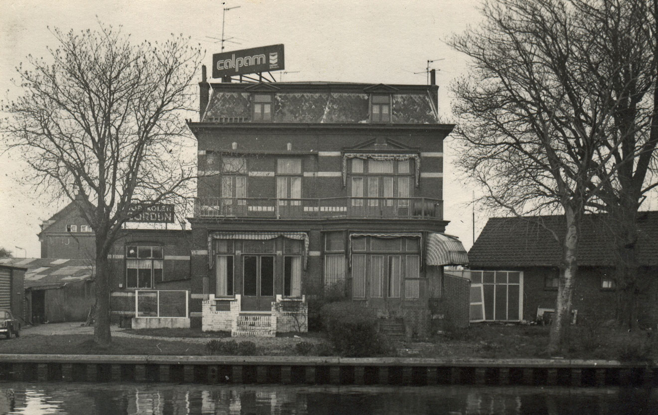 L. Gordijn, brandstoffenhandel, Voorhofstraat 28, Voorburg, jaren 70