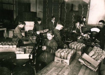 Felix Kattenbrood, 1e van der Kunstraat 114-116, jaren 30