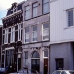 Steenhouwerij Bakker, gevel Waldorpstraat, ca. 1990