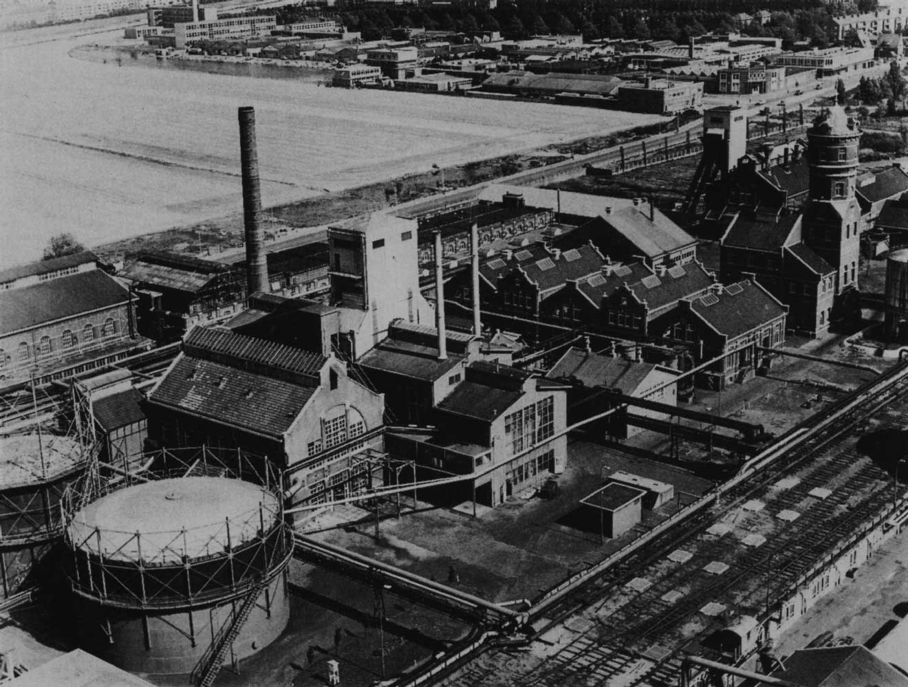 Tweede Gemeentegasfabriek, Trekvlietplein 1, 1955
