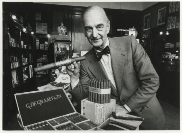 G. de Graaff & Zn. sigaren, Heulstraat 27, 1975