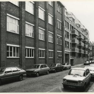 H.P. Mutters en Zoon, meubelfabriek, Trompstraat 1-5, 1981