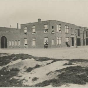 J. Laboyrie, koperslager, 1e Lulofsdwarsstraat, ca. 1930