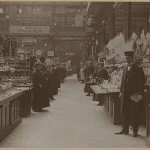 Grand Bazar de la Paix, Spuistraat 43-45, 1911