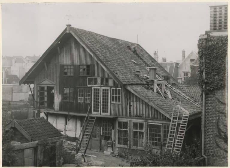 P.J. van der Lubbe, timmerbedrijf, Dunne Bierkade 28, 1947