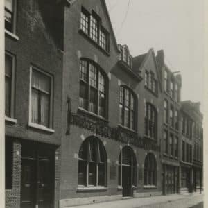 Cuprera, ateliers voor metaalbewerking , Nieuwe Molstraat 2-8, ca. 1933