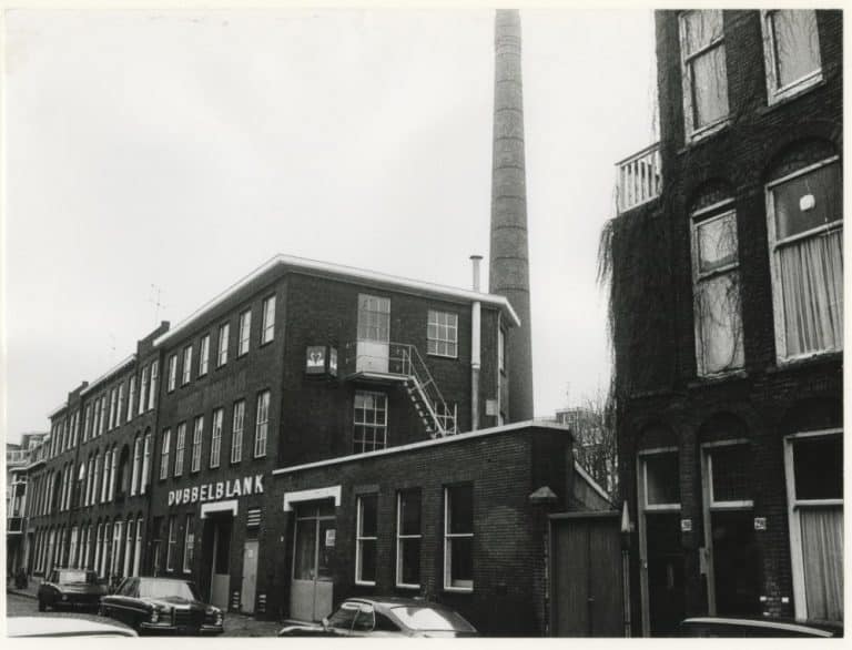Dubbel Blank, wasscherij en stoomerij, Columbusstraat 282, 1975