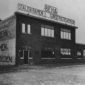 BEHA, stalen ramen en kanteldeuren, Waldorpstraat 444-446, jaren 30