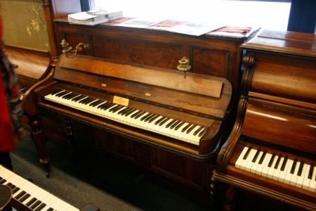 Mooff, pianoverzameling, Binckhorstlaan, 2013