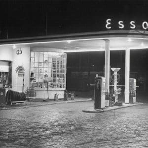 Herweijer, benzinestation, Lijsterbesplein, ca. 1950