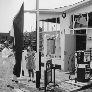 Herweijer, benzinestation, Lijsterbesplein, 1958