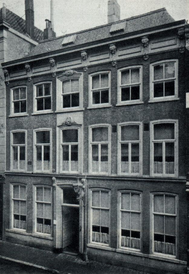 Lissa en Kann, Wagenstraat 6-8