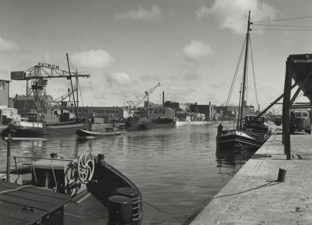 Montan, Laakhaven,1952