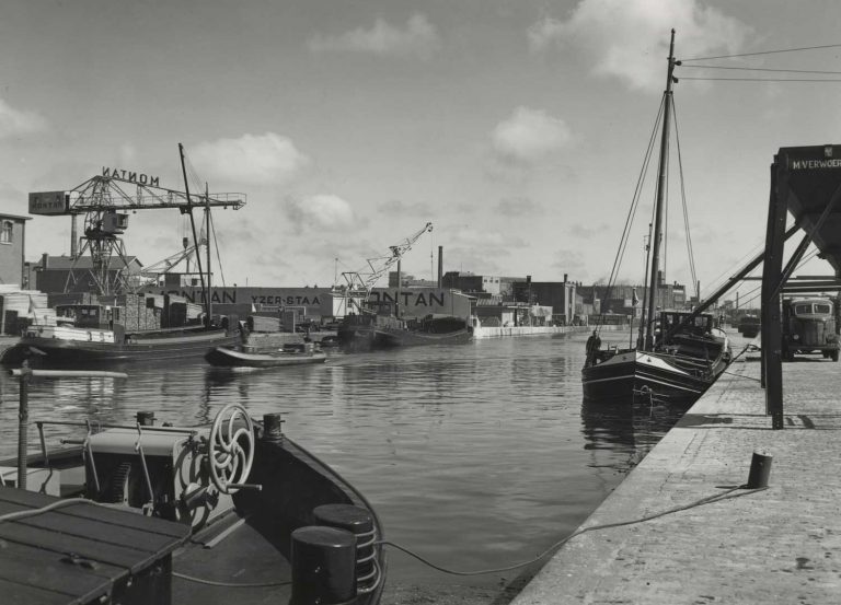 Montan, Laakhaven,1952