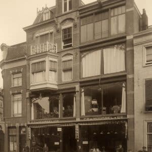 P.B. van Moorsel, Kerkplein 12, 1912