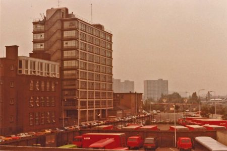RAC, 1e van der Kunstraat, postwagens, 1982