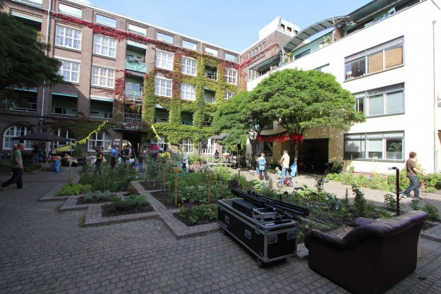 Verbouwde Pander meubelfabriek binnenterrein, 2012 Pander, meubelfabriek, Buitenom, 2012