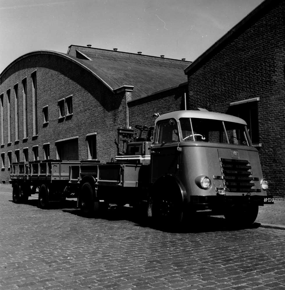 RAC hallen, 1e van der Kunstraat, jaren 50