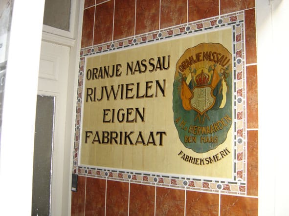 A.H. van Herwaarden, fietsenmaker, Molenstraat 41, 2006