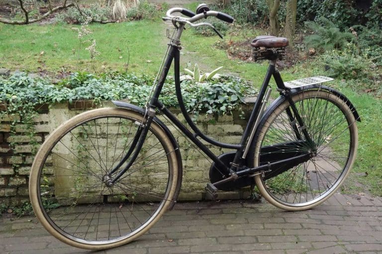 M.A. van Tilburg – Archipelrijwielen, Javastraat 67, 2022