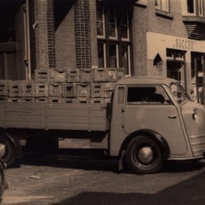 P. Verlaan & Zonen, electrische limonadefabriek, Venestraat 54-56, Leidschendam, 1950