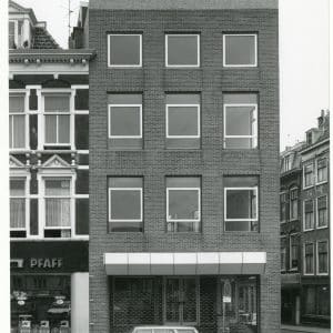 Hollandsche Bank De Vos & Vreede, Plein 17, 1974