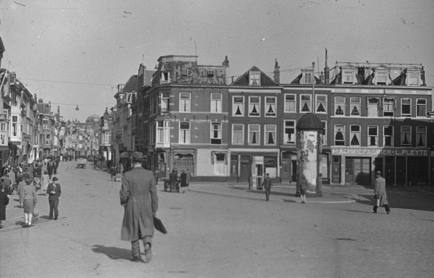 L. Pleyte, machinefabriek, Wagenstraat 150-154, 1945 L. Pleyte, machinefabriek, Wagenstraat 150-154, 1945