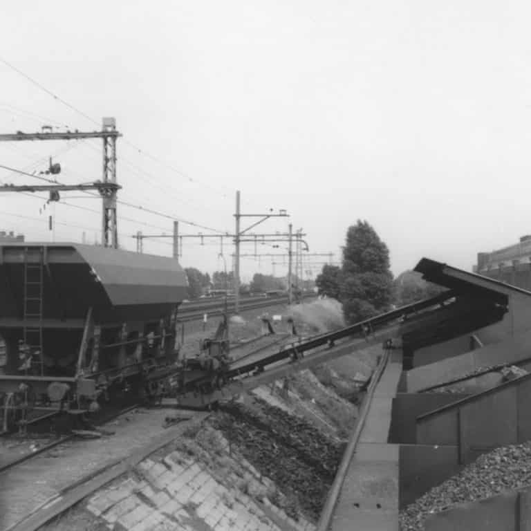 B. Kerkhof, brandstoffen, Trekvlietplein 32, jaren 60