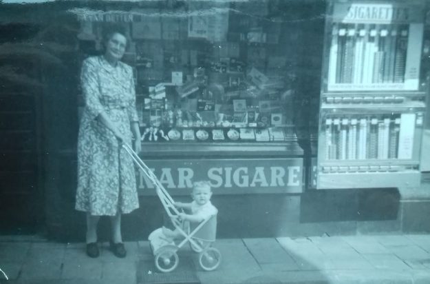 Van Betten, sigarenhandel, Schoolstraat 34, 1960