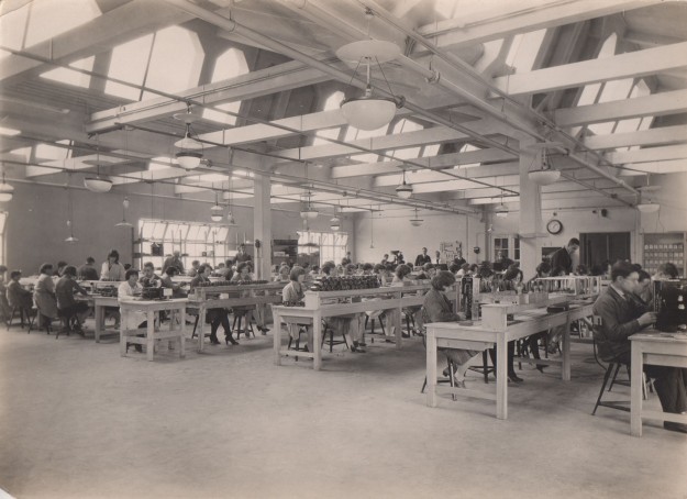 Van der Heem, werkplaats, Stortenbekerstraat, jaren 30 Van der Heem, werkplaats, Stortenbekerstraat, jaren 30