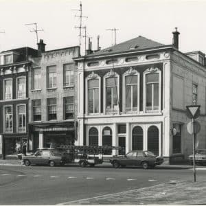 Dopmeijer, broodjeszaak, Stationsweg 53, 1978