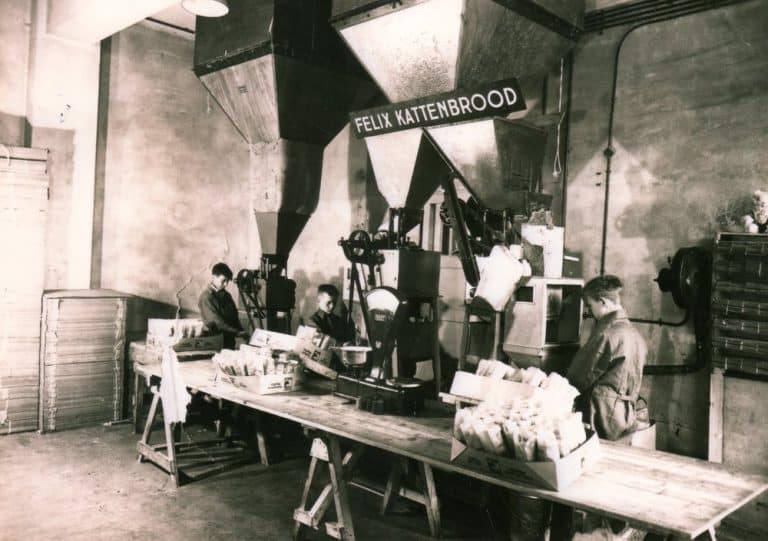 Felix Kattenbrood, 1e van der Kunstraat 114-116, jaren 30