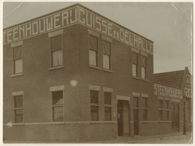 F. Guisse, steenhouwerij, Lulofsstraat38, ca. 1935