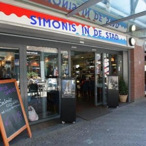 Simonis, viswinkel en restaurant, Markthof ca. 2018