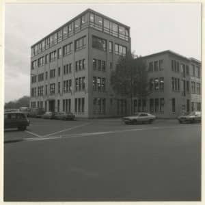 Batschari, sigarettenfabriek, Rijswijkseweg 23, 1982