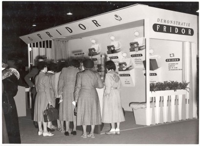 Fridor, naaimachinefabriek, Huishoudbeurs, 1948