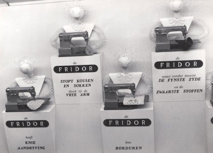 Fridor, naaimachinefabriek, Huishoudbeurs, 1948