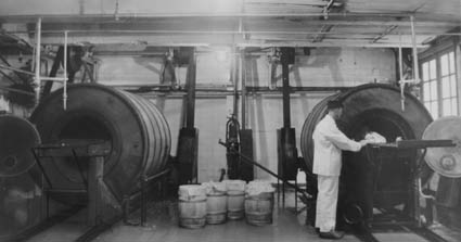 De Sierkan, melkfabriek, Lulofstraat, jaren 30
